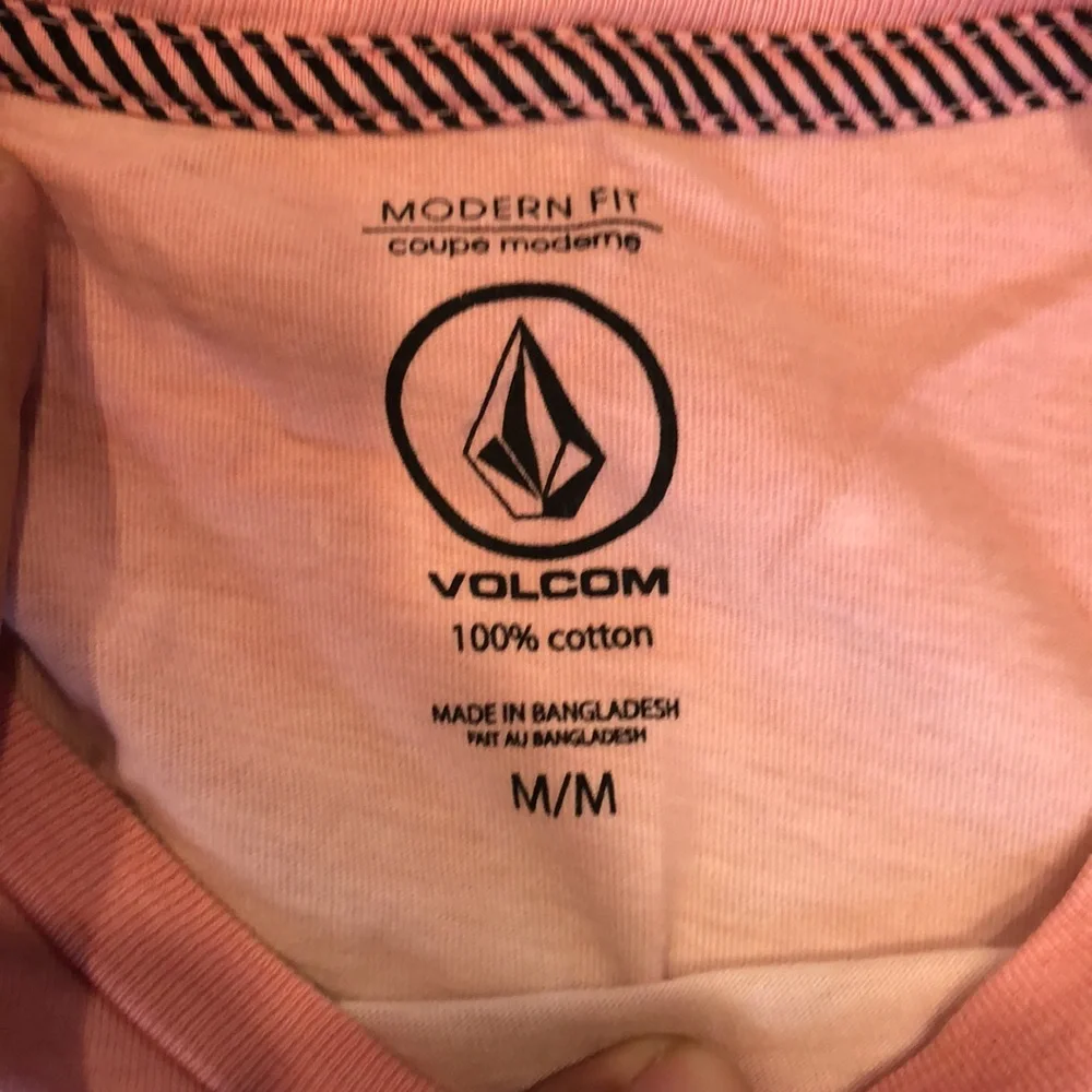 NWOT Men’s Volcom “Plea for Peace” T-Shirt size M - Picture 4 of 4